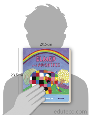 Comparación del tamaño de el libro Elmer y el arcoíris respecto a una persona. Este mide 20.5 centímetros de ancho por 23.5 centímetros de alto