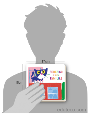 Comparación del tamaño de el libro Federico y sus familias respecto a una persona. Este mide 17 centímetros de ancho por 16 centímetros de alto