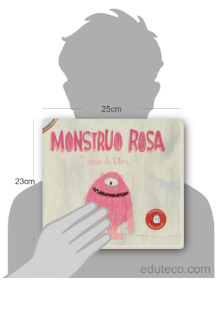 Comparación del tamaño de el libro Monstruo Rosa respecto a una persona. Este mide 25 centímetros de ancho por 23 centímetros de alto