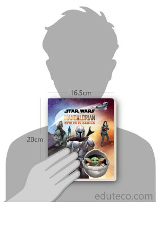 Comparación del tamaño de el libro Star Wars : The Mandalorian respecto a una persona. Este mide 16.5 centímetros de ancho por 20 centímetros de alto
