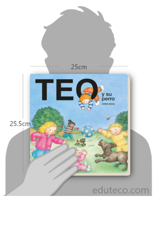 Comparación del tamaño de el libro Teo y su perro  respecto a una persona. Este mide 25 centímetros de ancho por 25.5 centímetros de alto