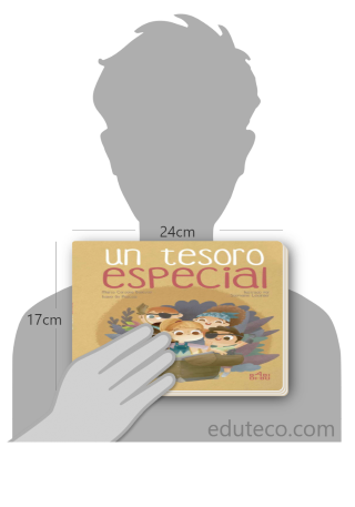 Comparación del tamaño de el libro Un tesoro especial respecto a una persona. Este mide 24 centímetros de ancho por 17 centímetros de alto