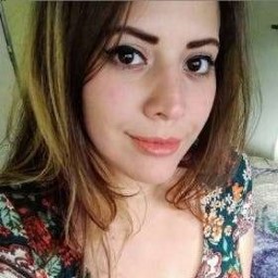 Escritora y Periodista Daniela Quijada